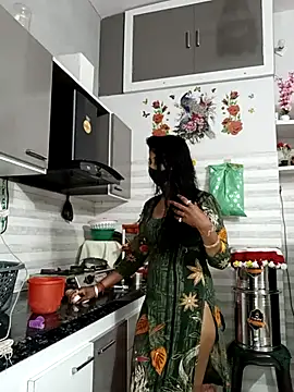 Snapshot of Best-Couple chatting on November 5, 2025, 3:06 am Best-Couple online show from November 5, 2025, 3:06 am