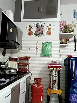 Best-Couple online show from February 16, 2026, 3:35 am