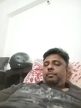 jemes21in online show from November 23, 2025, 6:30 pm