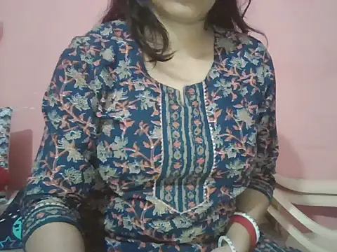 Hot-shanvi online show from October 13, 2025, 3:39 am