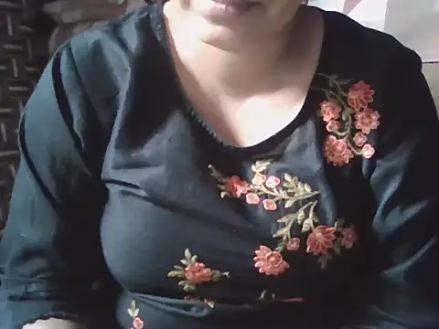 Snapshot of Hot-shanvi chatting on June 2, 2026, 11:45 am Hot-shanvi online show from June 2, 2026, 11:45 am