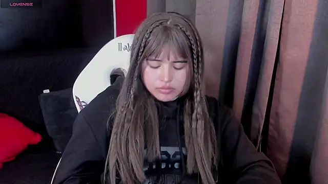 michell petty01 online show from January 24, 2025, 8:32 pm