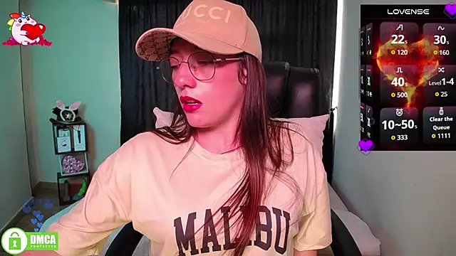 Qadesh Boix online show from October 21, 2025, 5:24 pm