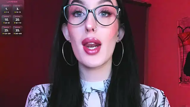 Snapshot of Miss_Alice__ chatting on February 16, 2025, 7:49 pm Miss Alice online show from February 16, 2025, 7:49 pm