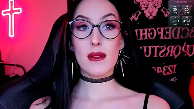 Miss Alice   online show from April 7, 2026, 11:37 pm