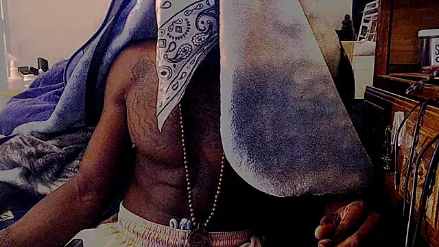 Snapshot of dominatingblacklove chatting on October 1, 2025, 9:37 am dominatingblacklove online show from October 1, 2025, 9:37 am