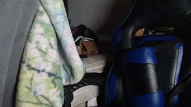 Snapshot of dominatingblacklove chatting on October 19, 2025, 8:48 am dominatingblacklove online show from October 19, 2025, 8:48 am