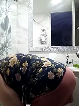 milchanel online show from March 9, 2025, 1:14 am