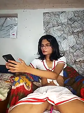 Enna Zarza  online show from September 25, 2025, 6:39 am