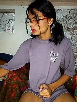 Enna Zarza  online show from September 26, 2025, 5:33 am