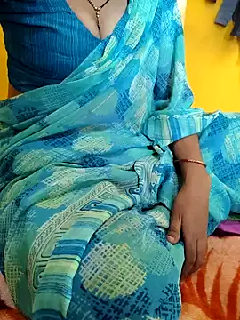 lovelygirl4567 online show from February 6, 2025, 4:21 am
