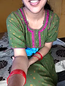 lovelygirl4567 online show from October 3, 2025, 9:50 am