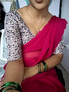 lovelygirl4567 online show from December 5, 2025, 6:44 am