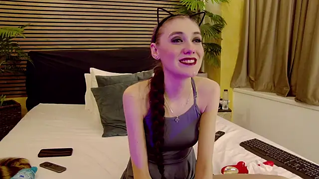 SamaraSinn online show from January 24, 2025, 8:44 am