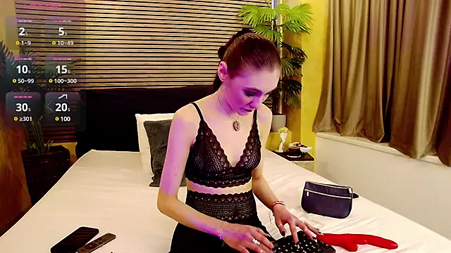 SamaraSinn online show from February 8, 2025, 8:42 am