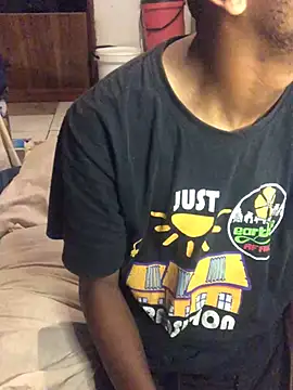 Snapshot of MKbesxxx chatting on February 13, 2026, 4:30 am MKbesxxx online show from February 13, 2026, 4:30 am