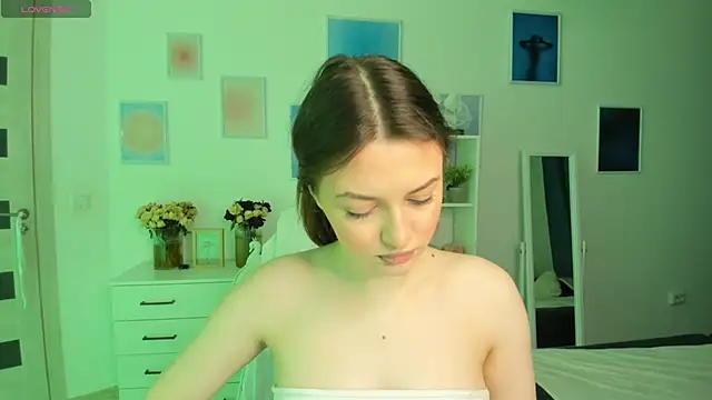 MiaVixxen online show from September 22, 2025, 3:52 am