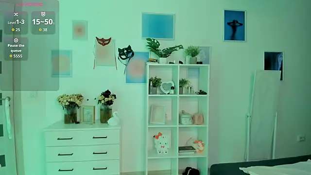 MiaVixxen online show from October 2, 2025, 4:41 am