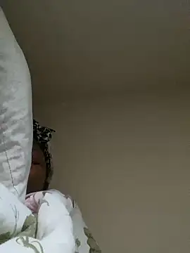 DamnBubbles online show from February 7, 2025, 12:28 pm