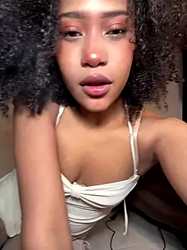 Snapshot of bronwgirl69 chatting on September 28, 2025, 12:27 am bronwgirl69 online show from September 28, 2025, 12:27 am