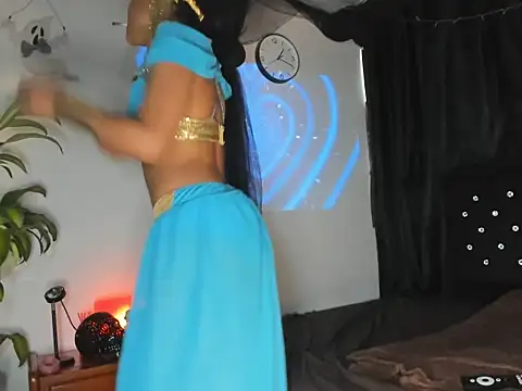 Snapshot of bronwgirl69 chatting on October 19, 2025, 7:47 pm bronwgirl69 online show from October 19, 2025, 7:47 pm