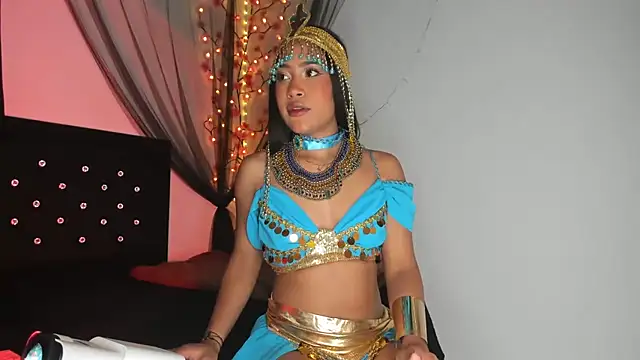 Snapshot of bronwgirl69 chatting on October 24, 2025, 2:08 am bronwgirl69 online show from October 24, 2025, 2:08 am