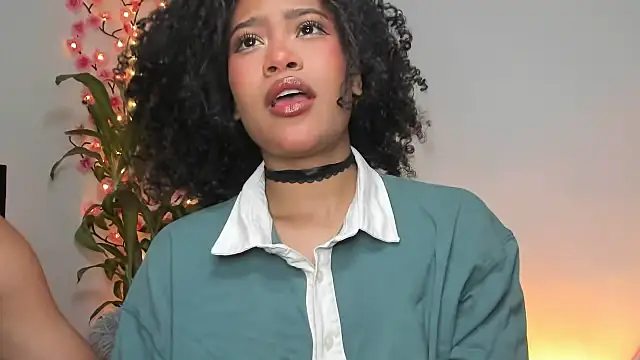 Snapshot of bronwgirl69 chatting on December 4, 2025, 3:05 am bronwgirl69 online show from December 4, 2025, 3:05 am