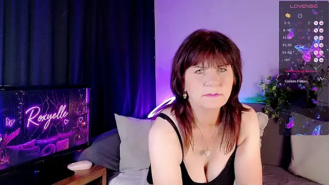 roxyyyrose online show from June 16, 2026, 6:54 pm