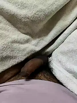 Snapshot of dreamers_dick chatting on January 7, 2025, 8:10 pm dreamers dick online show from January 7, 2025, 8:10 pm