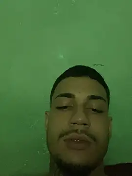 TiagopirocudoMG online show from February 19, 2025, 9:14 pm