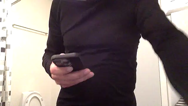 Snapshot of Parleg2 chatting on October 29, 2025, 5:58 pm Parleg2 online show from October 29, 2025, 5:58 pm