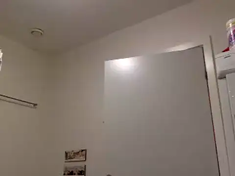 Snapshot of Parleg2 chatting on February 5, 2026, 6:01 pm Parleg2 online show from February 5, 2026, 6:01 pm