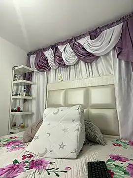 Snapshot of verosantana15 chatting on July 18, 2026, 1:10 am verosantana15 online show from July 18, 2026, 1:10 am