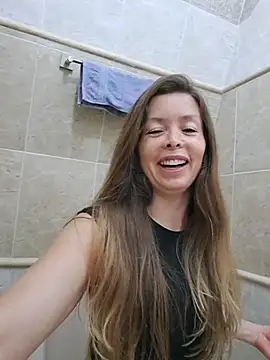 Snapshot of karina_warthon chatting on March 22, 2026, 5:38 pm karina warthon online show from March 22, 2026, 5:38 pm