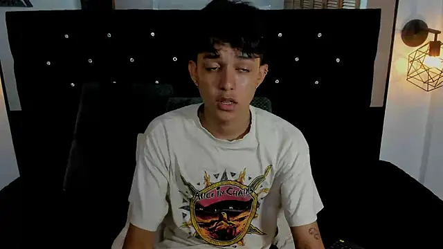 Snapshot of jisuscat chatting on October 17, 2025, 9:28 pm jisuscat online show from October 17, 2025, 9:28 pm