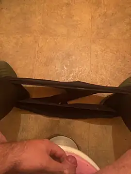 balint35 online show from October 15, 2025, 2:33 am