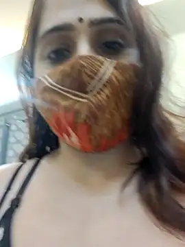 shreya1765 online show from December 16, 2025, 3:44 am