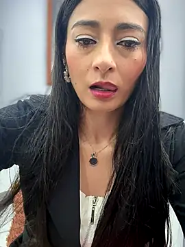 BELLA--26 online show from December 16, 2025, 1:49 pm