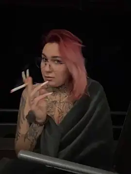 Mia-Fuchs online show from January 14, 2025, 7:43 pm