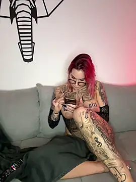 Mia-Fuchs online show from February 16, 2025, 11:16 pm