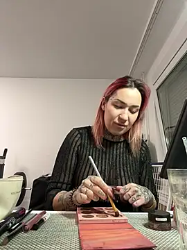 Mia-Fuchs online show from March 3, 2025, 7:06 pm