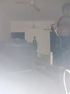 MAGNETICDADDY8 online show from October 30, 2025, 4:52 pm