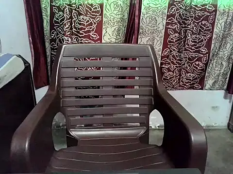 SIYA MAVI online show from April 15, 2026, 8:32 am