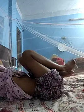 Snapshot of 124pakhi chatting on April 6, 2026, 7:04 pm 124pakhi online show from April 6, 2026, 7:04 pm