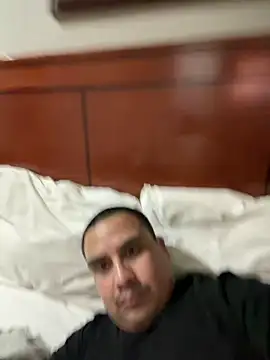 Snapshot of LA_cloudzzpnp chatting on February 8, 2026, 6:55 pm LA cloudzzpnp online show from February 8, 2026, 6:55 pm