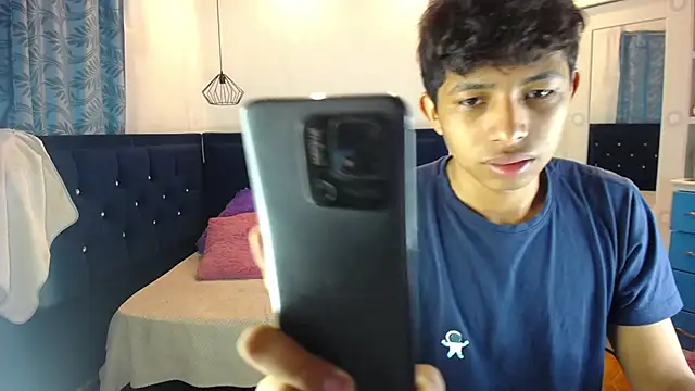 twinkmilk  online show from March 10, 2025, 12:26 pm