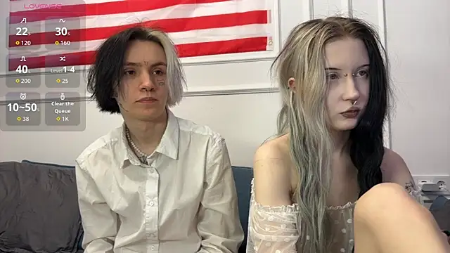 Snapshot of VeryRare_TwinS chatting on February 17, 2026, 10:05 pm VeryRare TwinS online show from February 17, 2026, 10:05 pm
