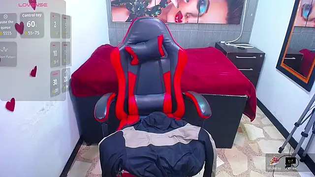 Snapshot of Anniee_x chatting on February 19, 2026, 12:45 pm Anniee x online show from February 19, 2026, 12:45 pm