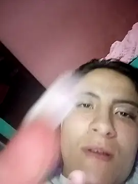 Snapshot of Anniee_x chatting on March 19, 2026, 3:10 am Anniee x online show from March 19, 2026, 3:10 am