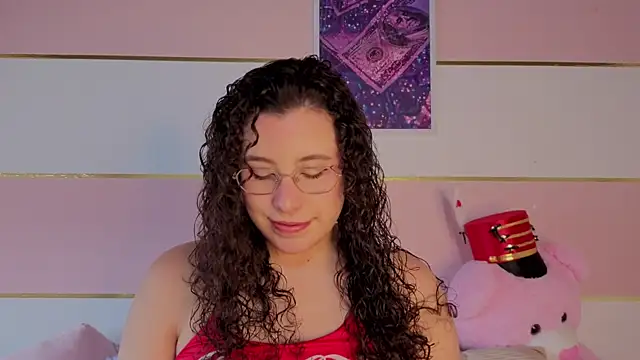 Snapshot of Charlotte__Miller chatting on January 18, 2026, 12:53 pm Charlotte Miller online show from January 18, 2026, 12:53 pm